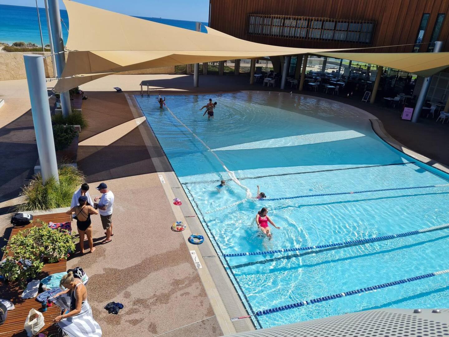 Acacia Holiday Or Business Stay - Quiet Location Perth Exterior photo